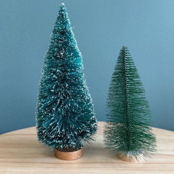Set Of 2 Bottle Brush Christmas Trees Wooden Bases Green Teal Small + Medium Siz - Picture 2 of 6